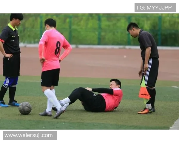 足球明星李鑫的个人简介与精彩瞬间照片展示