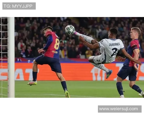 足球明星的倒钩技艺揭秘与经典瞬间回顾