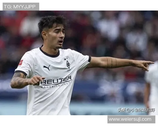 韩国足球明星失误集锦揭示比赛中的意外瞬间与精彩反转 韩国足球明星失误集锦揭示比赛中的意外瞬间与精彩反转